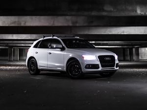 Превью обои audi q5, audi, автомобиль, белый, вид сбоку