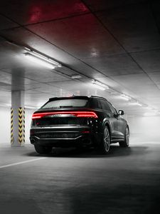 Превью обои audi q8, audi, автомобиль, внедорожник, черный, вид сзади