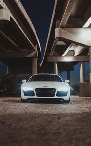 Превью обои audi r8, audi, автомобиль, белый, вид спереди, свет