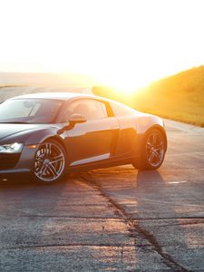 Превью обои audi r8, audi, спорткар, черный, дорога, солнечный свет