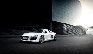 Превью обои audi, r8, белый, здание