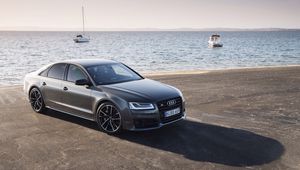 Превью обои audi, s8, вид сбоку, море