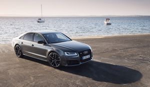 Превью обои audi, s8, вид сбоку, море