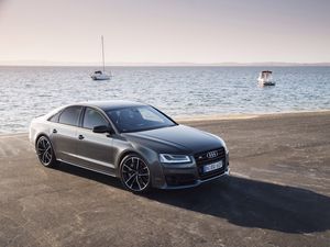 Превью обои audi, s8, вид сбоку, море