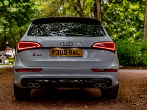 Превью обои audi sq5, audi, автомобиль, белый, вид сзади