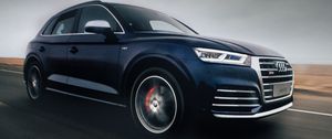 Превью обои audi sq5, audi, дорога, движение, скорость