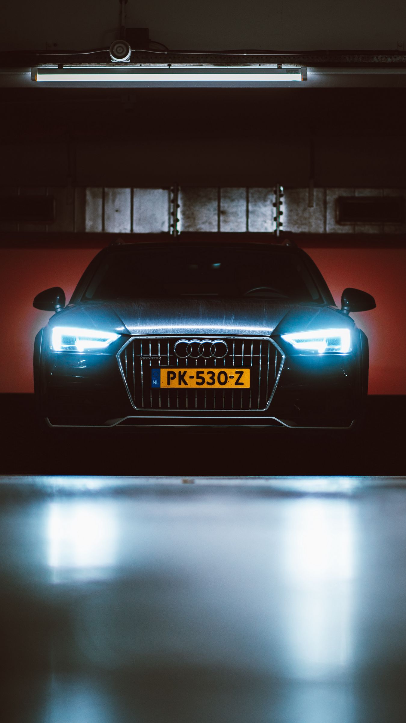 Скачать 1350x2400 audi, вид спереди, фары, свет обои, картинки iphone  8+/7+/6s+/6+ for parallax