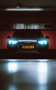 Превью обои audi, вид спереди, фары, свет