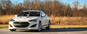 Превью обои авто, белый, вид сбоку
