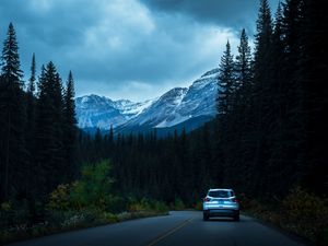 Превью обои авто, дорога, горы, движение