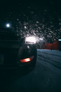 Превью обои автомобиль, фары, вид сзади, снег, ночь