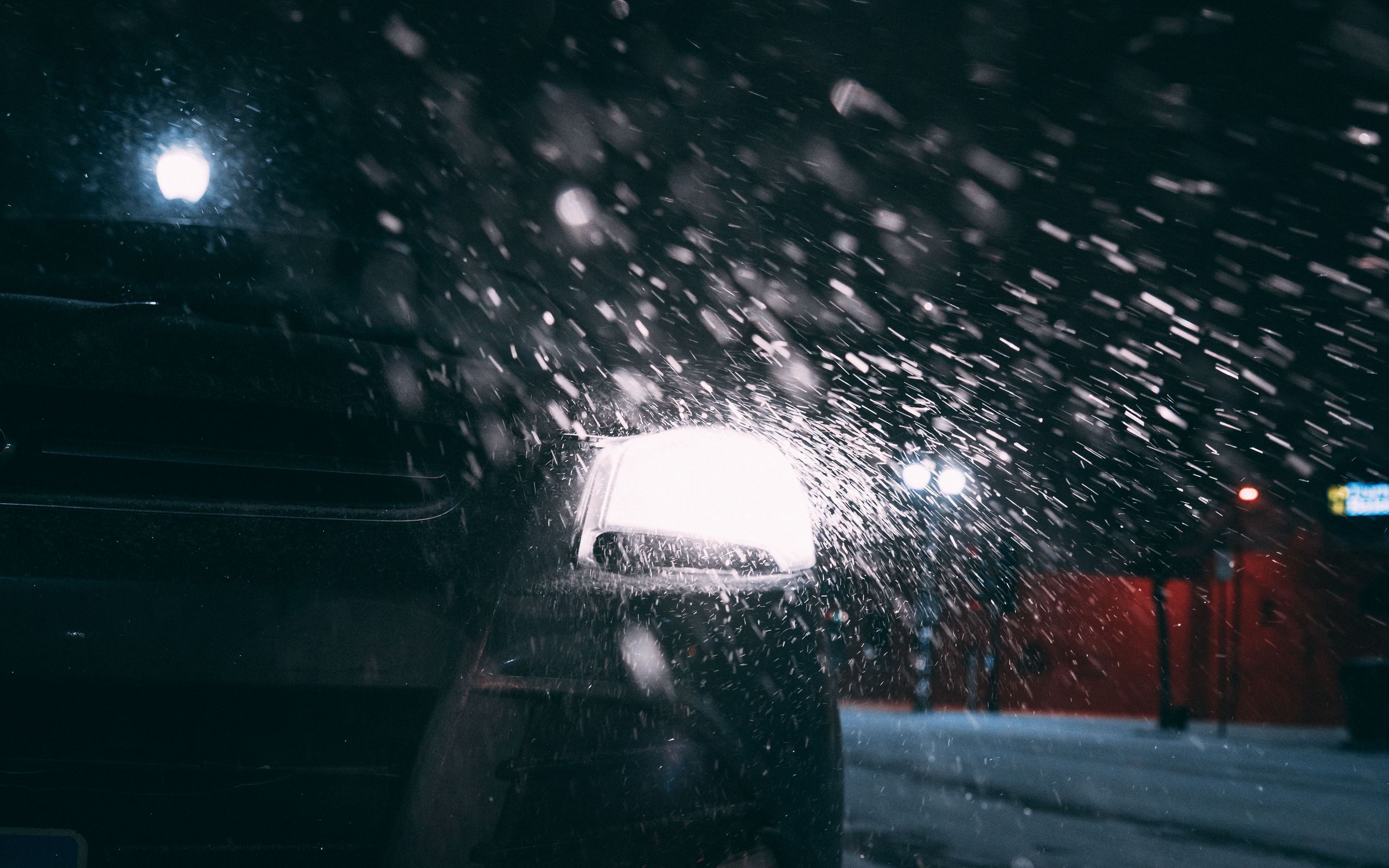 Машина ночь снег