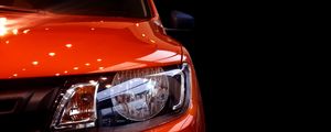 Превью обои автомобиль, красный, фара, вид спереди