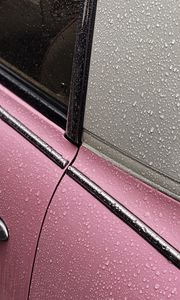 Превью обои автомобиль, мокрый, капли, розовый