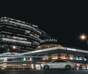 Превью обои автомобиль, ночной город, улица, огни города