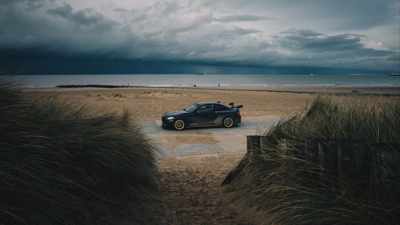 Обои автомобиль, пляж, песок, шторм, побережье