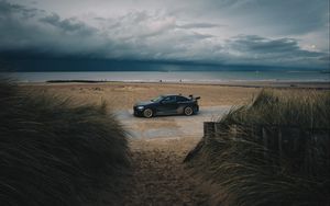 Превью обои автомобиль, пляж, песок, шторм, побережье