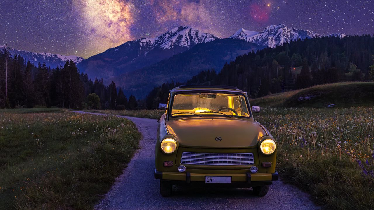 Обои автомобиль, ретро, млечный путь, звездное небо, горы