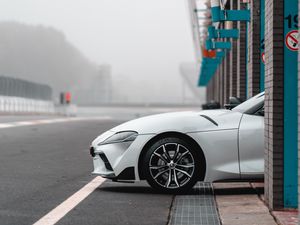 Превью обои автомобиль, спорткар, белый, трек