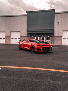 Превью обои автомобиль, спорткар, красный, асфальт, стоянка