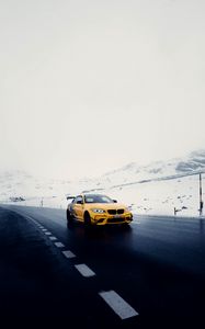 Превью обои автомобиль, спорткар, желтый, дорога, снег