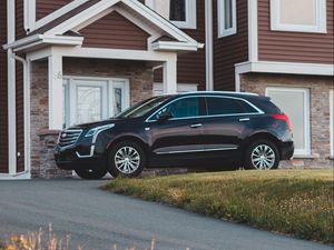 Превью обои автомобиль, вид сбоку, дом