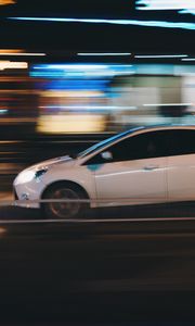 Превью обои автомобиль, вид сбоку, ночь, скорость