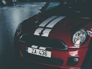 Превью обои автомобиль, вид спереди, фара