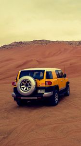 Превью обои автомобиль, внедорожник, желтый, пустыня, песок