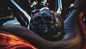 Превью обои байк, шлем, мотоцикл, черепа