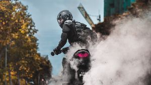Превью обои байкер, мотоцикл, дрифт, дым, байк