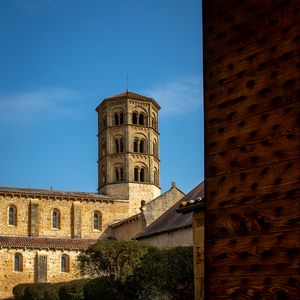 Превью обои башня, арки, окна, здания, архитектура