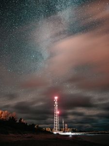 Превью обои башня, ночь, звездное небо, звезды, свечение