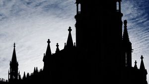 Превью обои башня, здание, силуэт, сумерки, темный