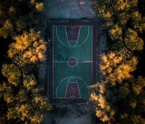 Превью обои баскетбольная площадка, деревья, вид сверху, баскетбол, площадка
