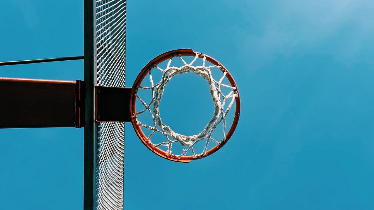 Обои баскетбольное кольцо, баскетбол, сетка, вид снизу