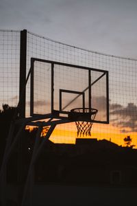 Превью обои баскетбольное кольцо, баскетбол, закат, темный, спорт, спортивный