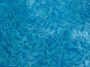 Превью обои бассейн, вода, волны, мозаика, искажение, текстура, синий