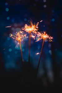 Превью обои бенгальский огонь, боке, искры, блики