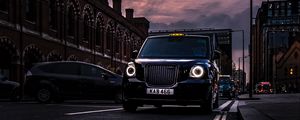 Превью обои bentley, автомобиль, вид спереди, дорога