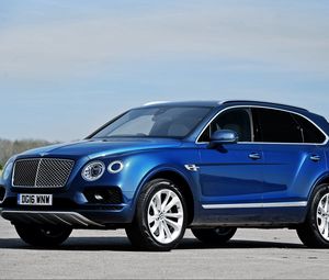 Превью обои bentley, bentayga, вид сбоку, синий