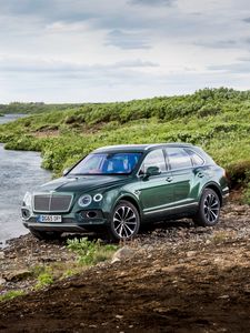 Превью обои bentley, bentayga, вид сбоку, природа