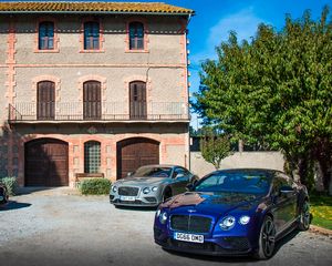 Превью обои bentley continental, bentley, автомобили, синий, стоянка