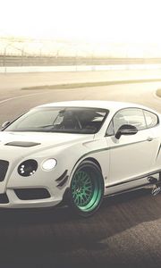 Превью обои bentley, continental, gt3-r, белый, вид сбоку