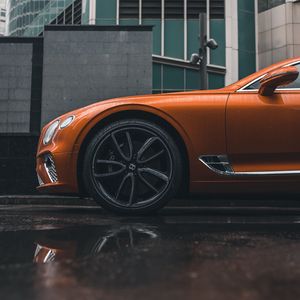 Превью обои bentley continental gt, bentley, машина, оранжевый, вид сбоку, колесо