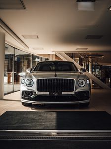 Превью обои bentley flying spur, bentley, автомобиль, серый, вид спереди