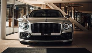 Превью обои bentley flying spur, bentley, автомобиль, серый, вид спереди