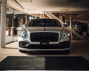 Превью обои bentley flying spur, bentley, автомобиль, серый, вид спереди