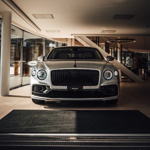 Превью обои bentley flying spur, bentley, автомобиль, серый, вид спереди