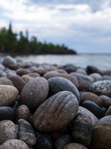 Превью обои берег, камни, галька, море, вода